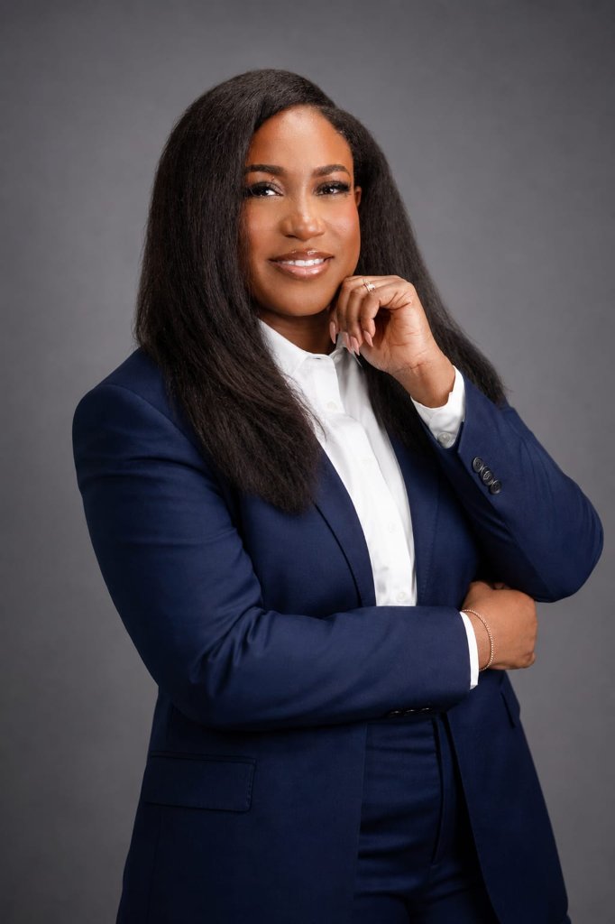 Daniella Madudu, Dane Law